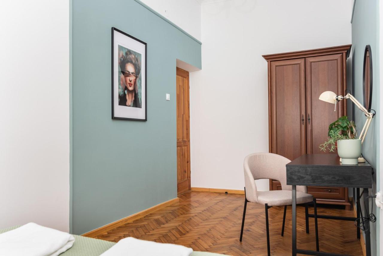 Classy Old Town Apartment - By Upstairs Kraków Zewnętrze zdjęcie