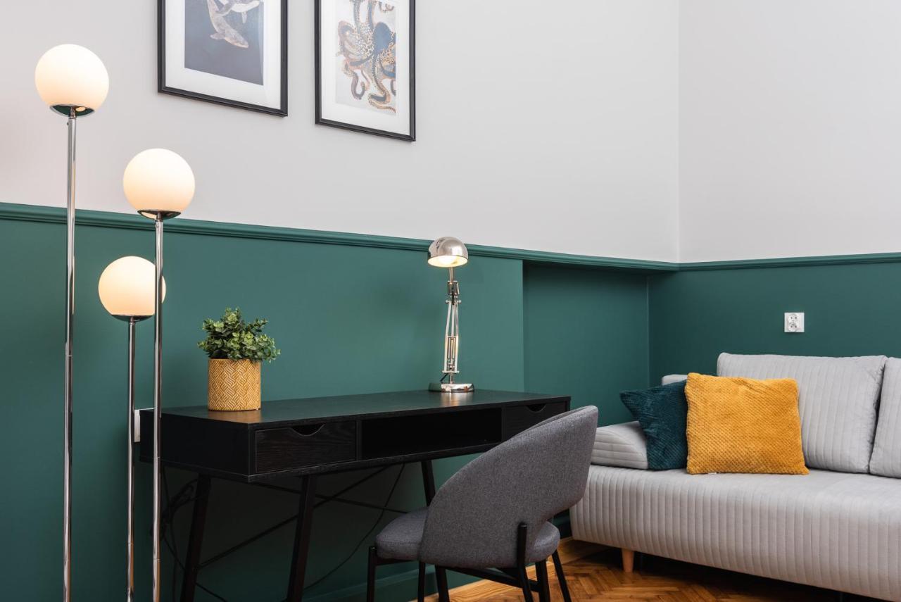 Classy Old Town Apartment - By Upstairs Kraków Zewnętrze zdjęcie