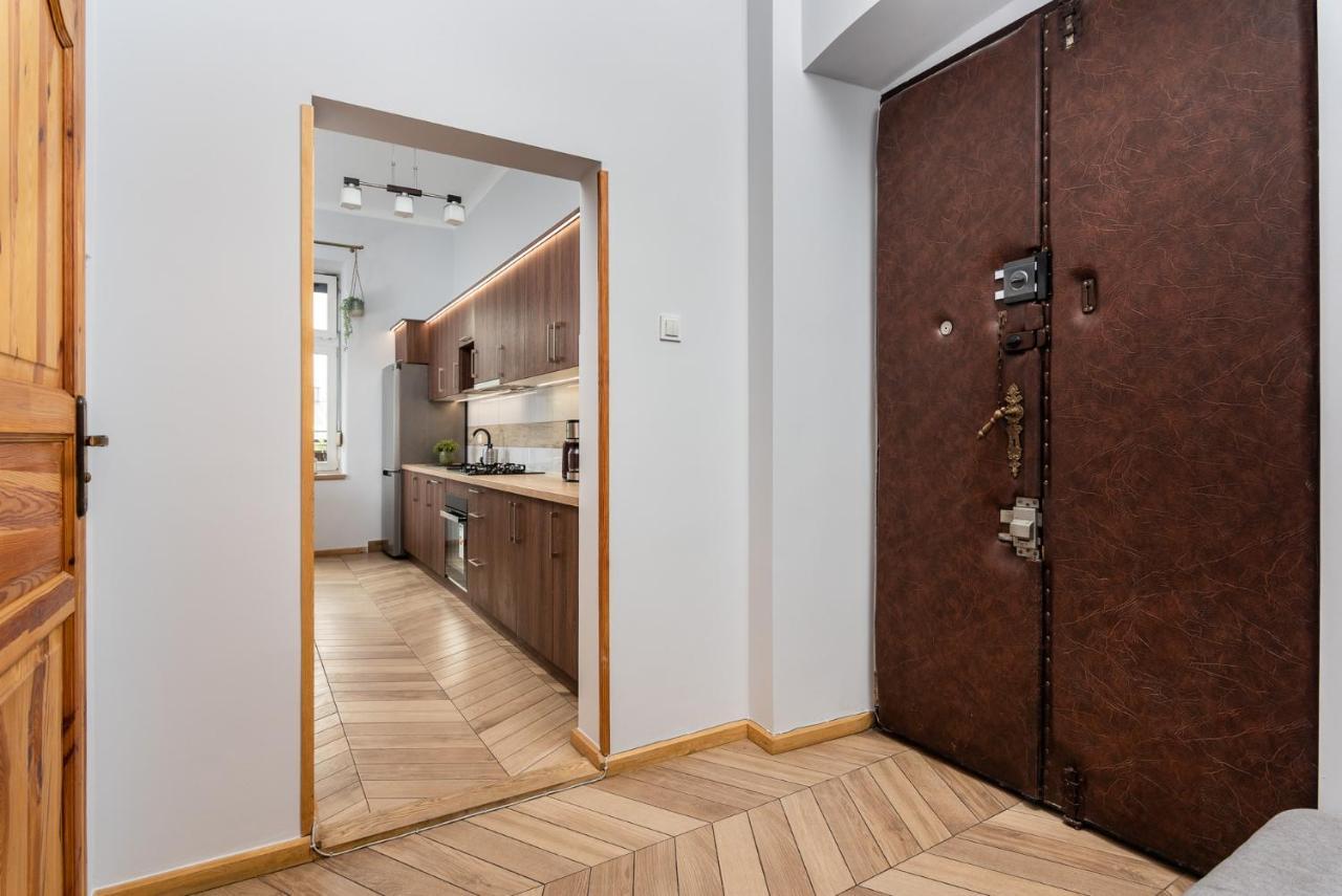 Classy Old Town Apartment - By Upstairs Kraków Zewnętrze zdjęcie