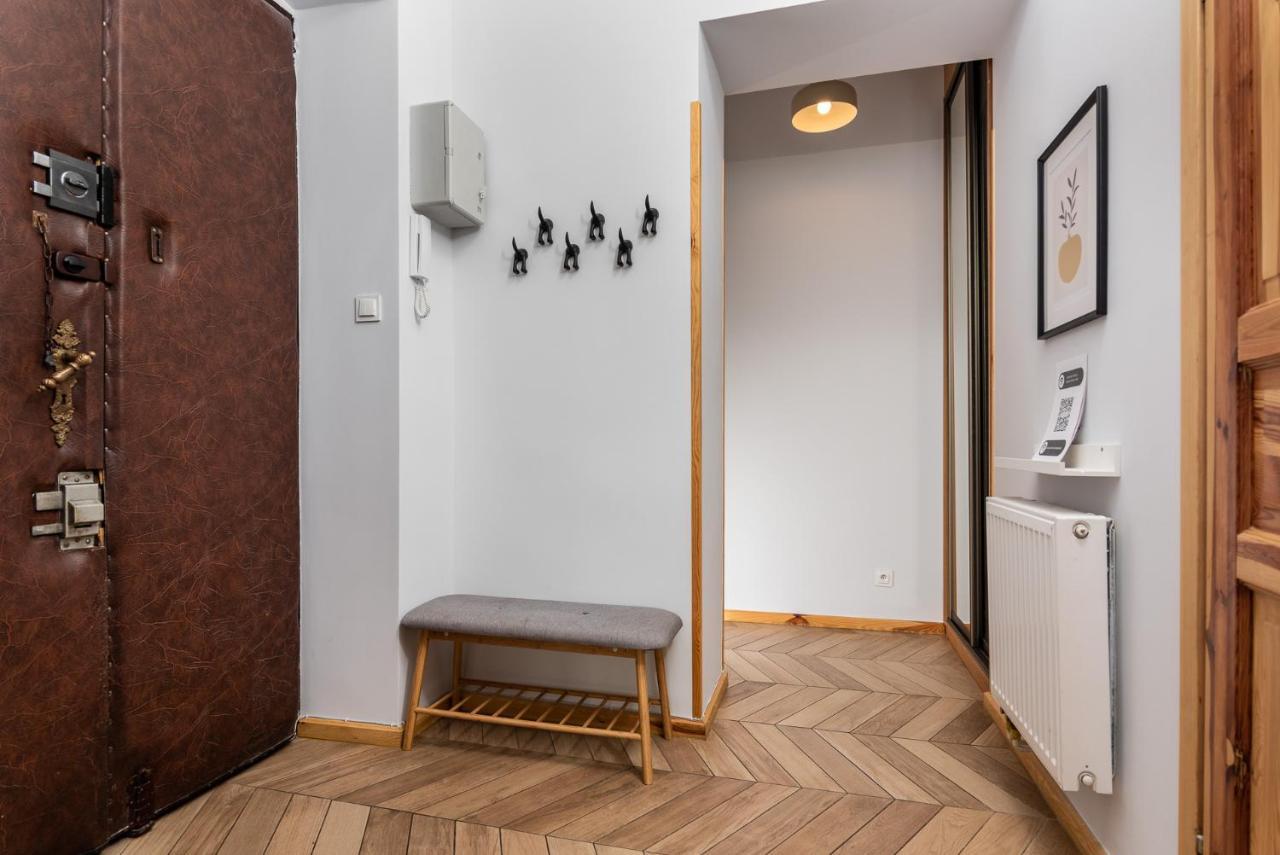 Classy Old Town Apartment - By Upstairs Kraków Zewnętrze zdjęcie