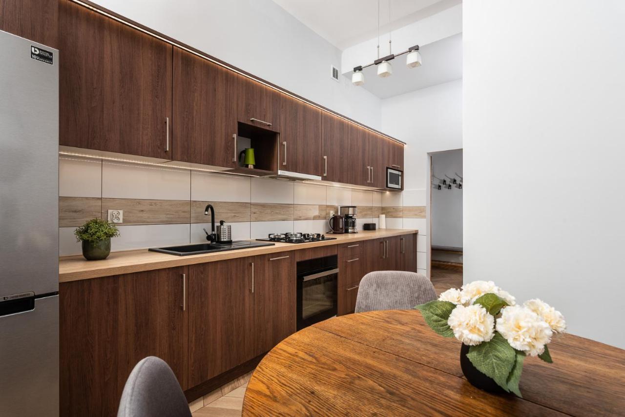 Classy Old Town Apartment - By Upstairs Kraków Zewnętrze zdjęcie