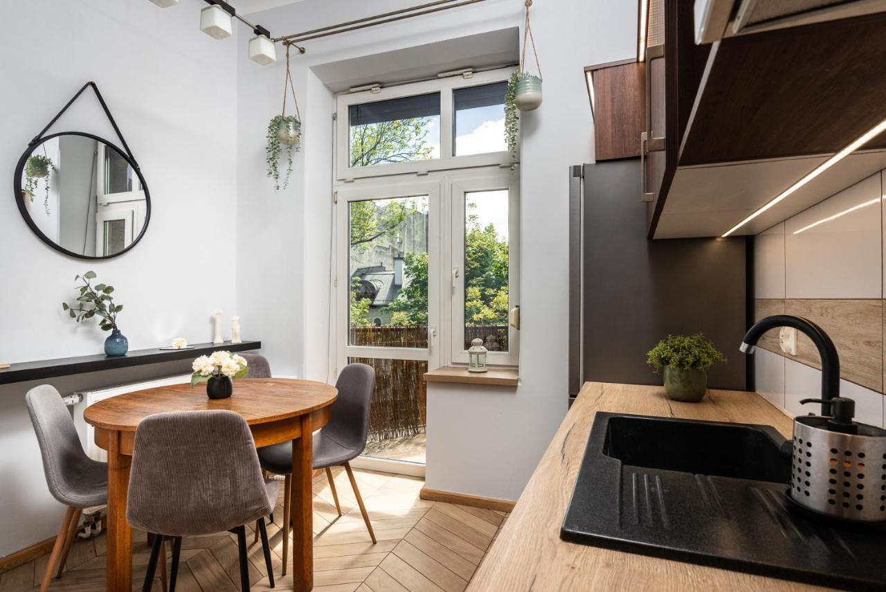 Classy Old Town Apartment - By Upstairs Kraków Zewnętrze zdjęcie